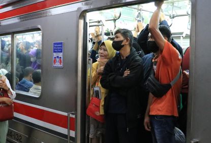900 Ribu Lebih Pengguna Commuter Line Jabodetabek Dipredikasi Pada Hari Pertama Kerja Usai Libur Lebaran Esok, KAI Commuter Tetap Operasikan 1.061 Perjalanan Commuter Line Jabodetabek